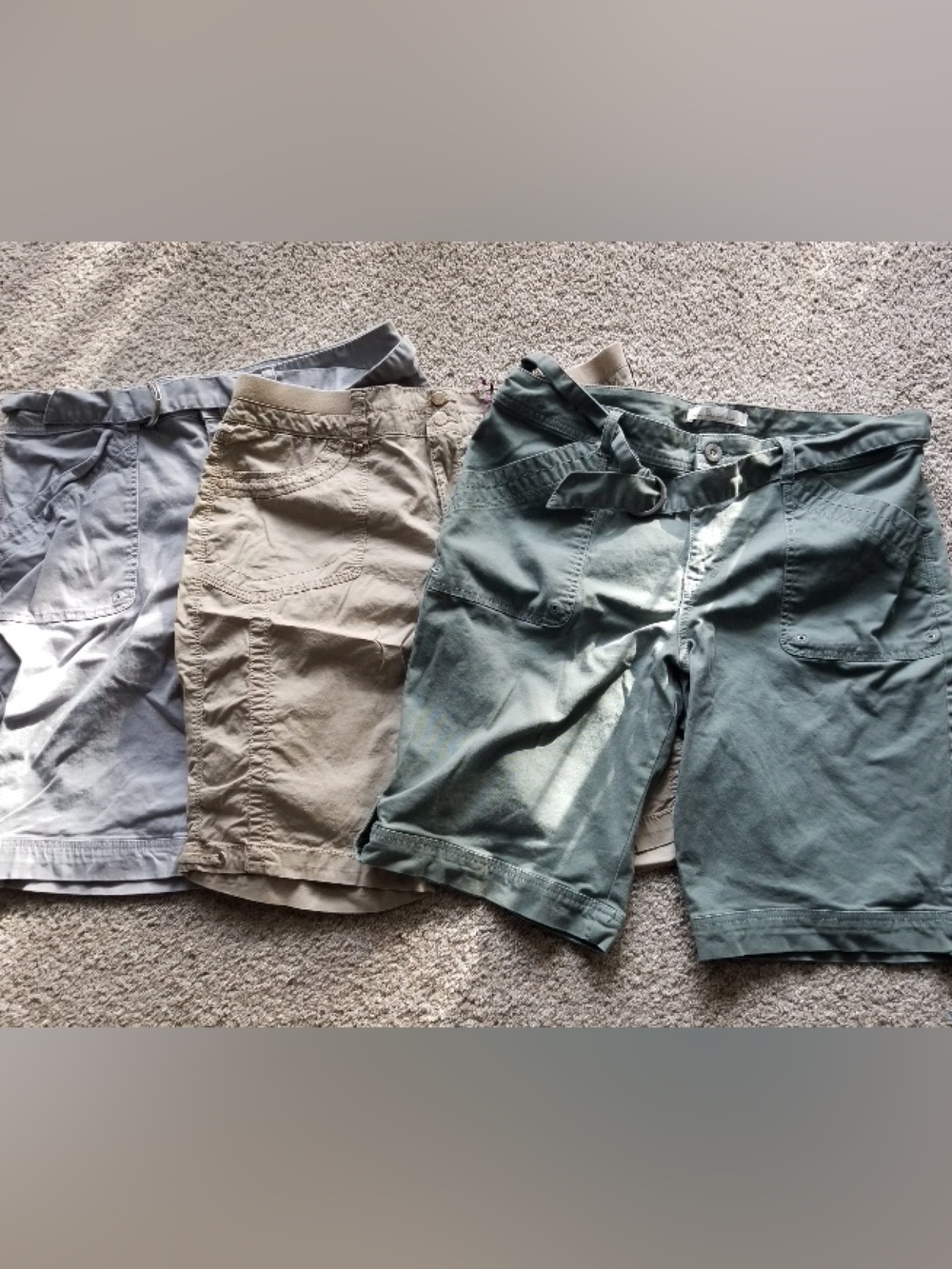 Gloria Vanderbilt Bermuda short bundle size 10— Green, Khaki, Light Gray